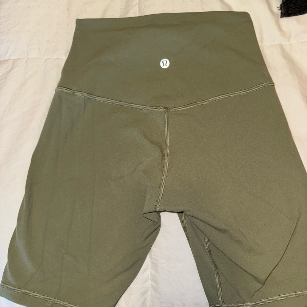 Lululemon Athletica Green Bike Shorts with Stretchy Fit